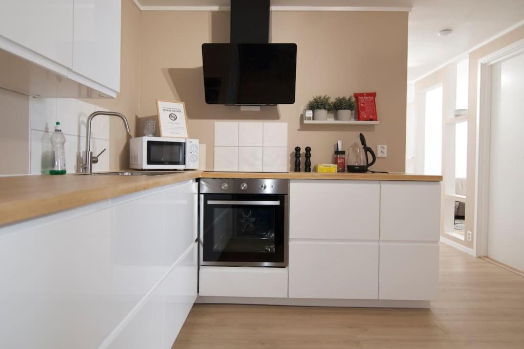 Well-Equipped Apartment With Stunning Views Bodø Kültér fotó
